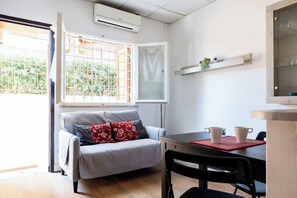 Leilighet (0 Bedroom) | Oppholdsområde