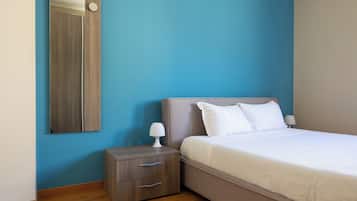 2 chambres, espace de travail pour ordinateur portable