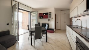 Leilighet (1 Bedroom) | Oppholdsområde | TV