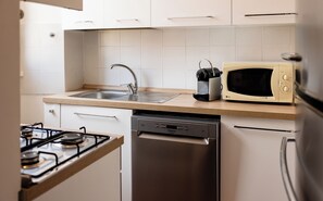 شقة (1 Bedroom) |  مطبخ خاص | ميكروويف، موقد طهي مسطح، ماكينة لصنع الإسبريسو، غلّاية كهربائية