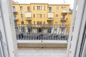 Interior - Civico 79 (Naples)