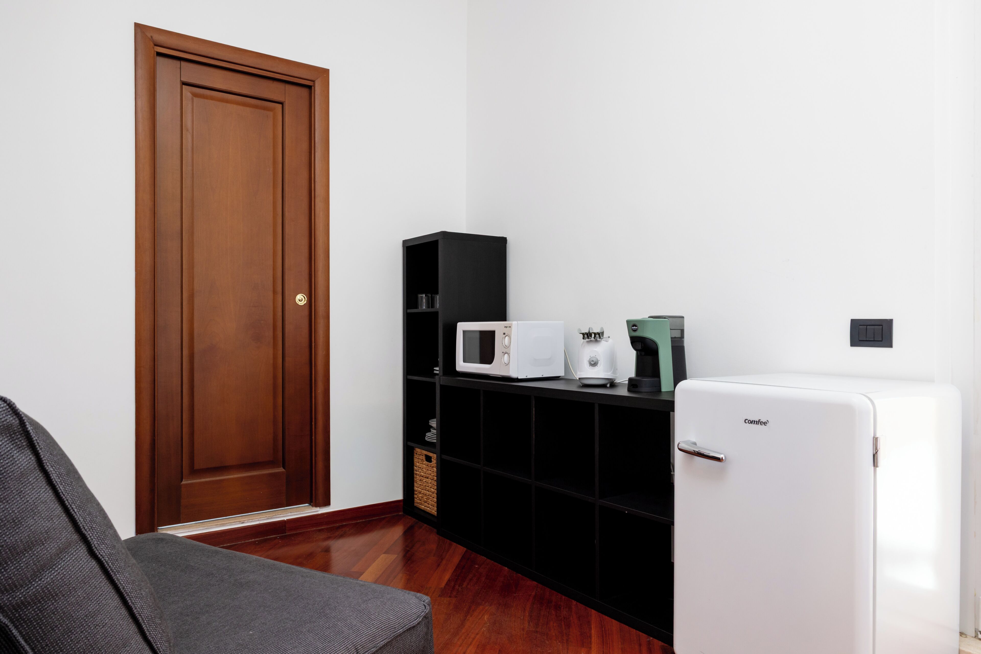 Appartement (1 Bedroom) | Woonruimte | Een 32-inch smart-tv met kabelzenders