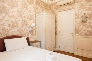 Interior - Candy Lodge (Rome)