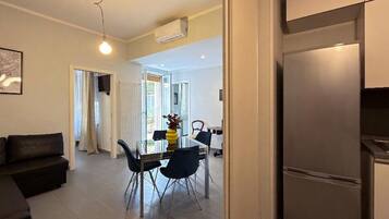 Apartment (2 Bedrooms) | Living area