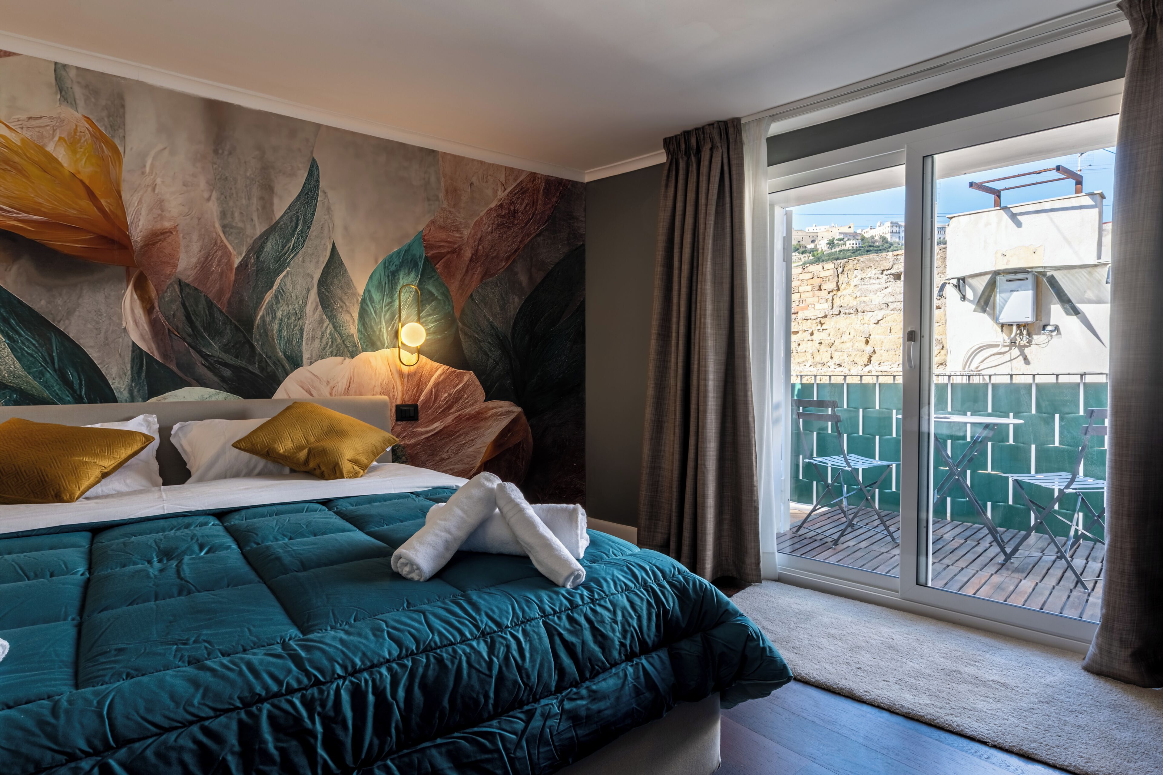 House, Balcony, City View | Interior