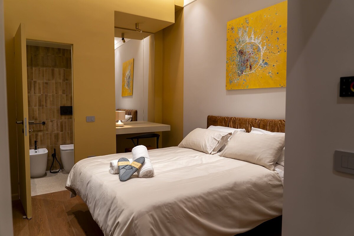 Double Room, Balcony | 1 bedroom, iron/ironing board, bed sheets