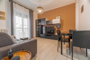 Apartment (1 Bedroom) | Interior - Via Ovada 5 (Milan)
