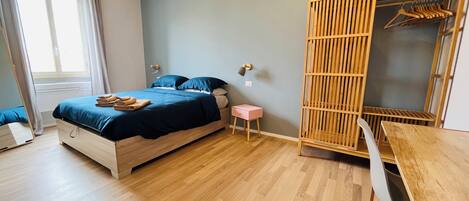 Apartment (2 Bedrooms) | 2 Schlafzimmer, laptopgeeigneter Arbeitsplatz, Bügeleisen/Bügelbrett