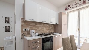 Apartemen (2 Bedrooms) | Dapur pribadi