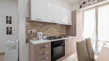 Apartment (2 Bedrooms) | Private kitchen