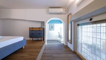 Huoneisto (3 Bedrooms) | 3 makuuhuonetta, kannettavalle tietokoneelle sopiva työtila