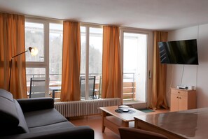 Apartment | Living room - Familienappartement Roswitha mit Pool und Sauna (Freyung)