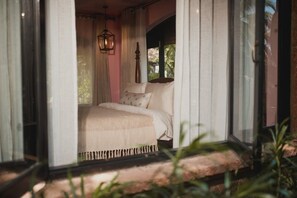 Ảnh chưa phân loại, 2 trong số 108 ảnh, nút