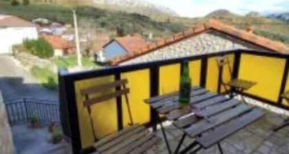 Charming rural house with views of Naranjo de Bulnes