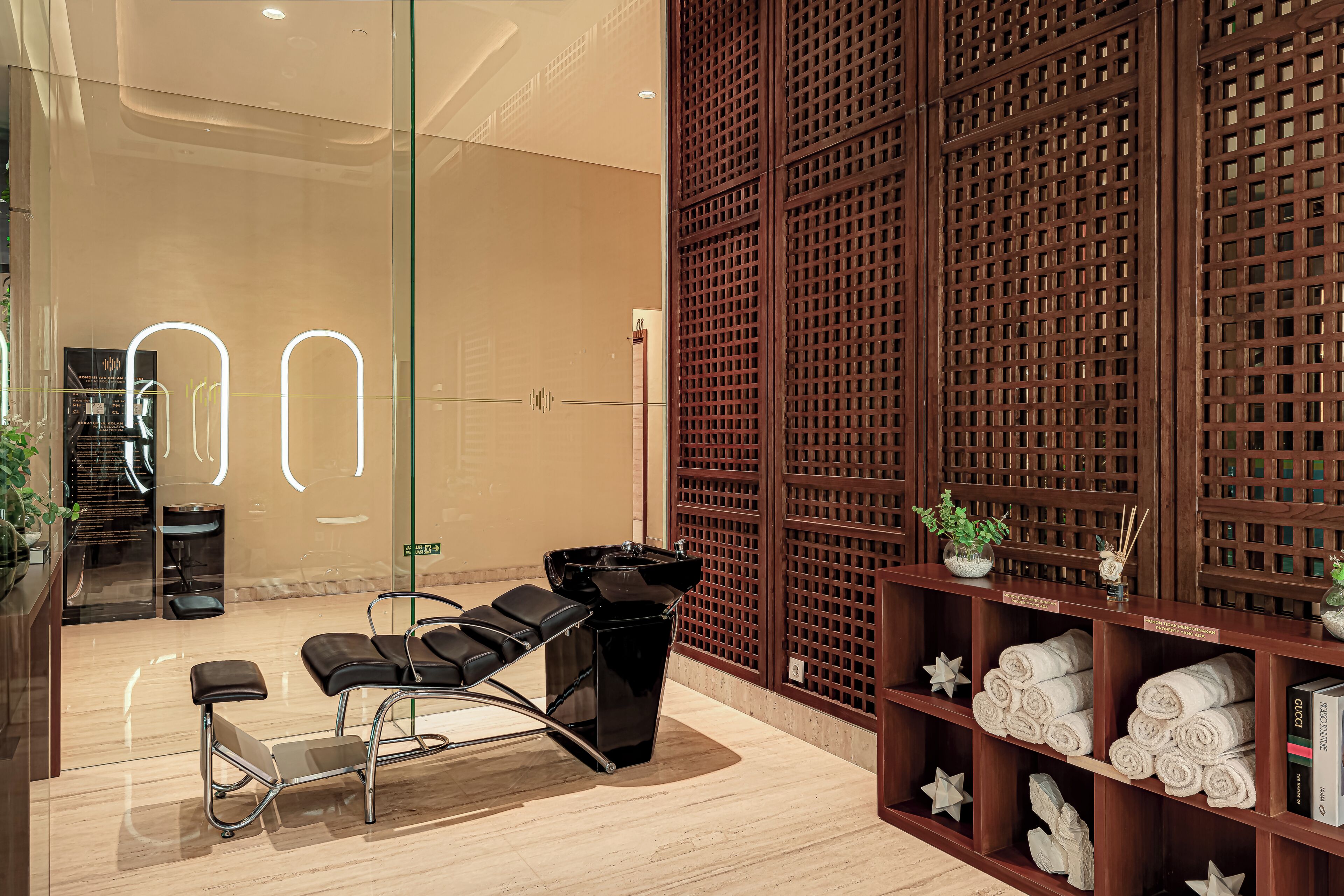 Hair salon
