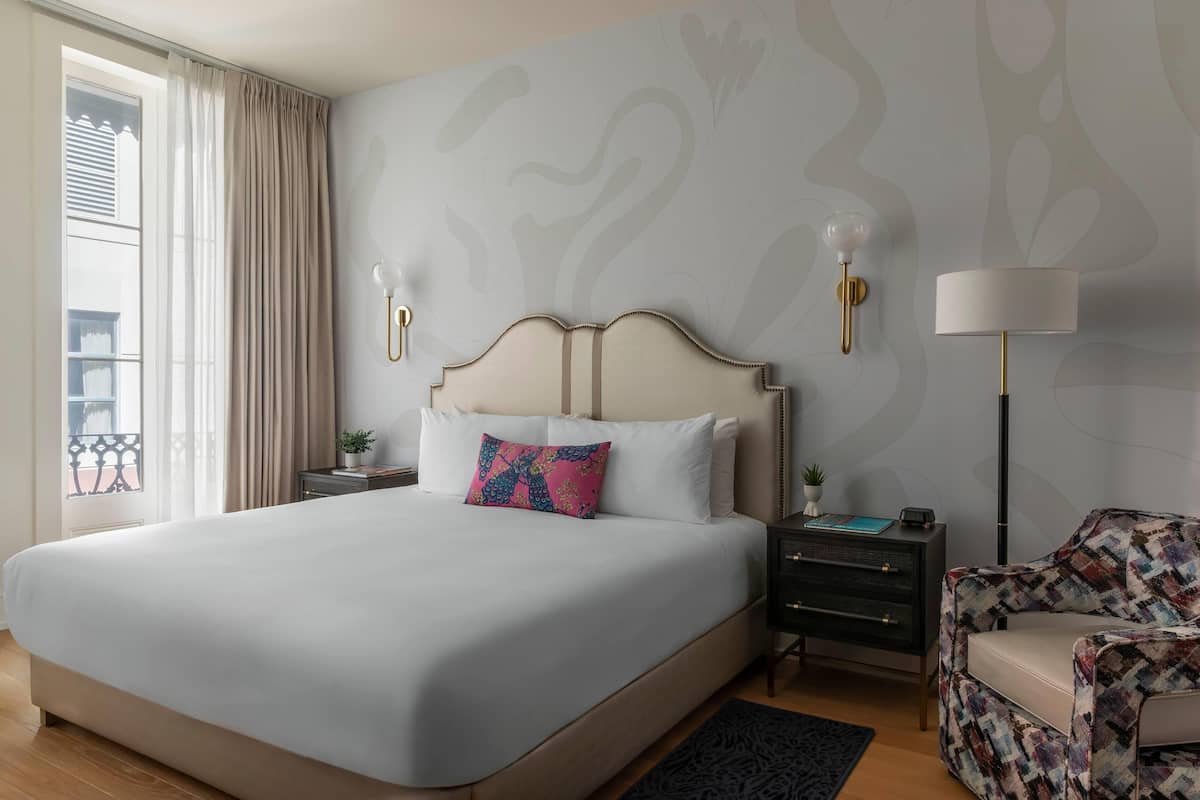 尊贵客房, 1 张特大床, 无烟房, 阳台