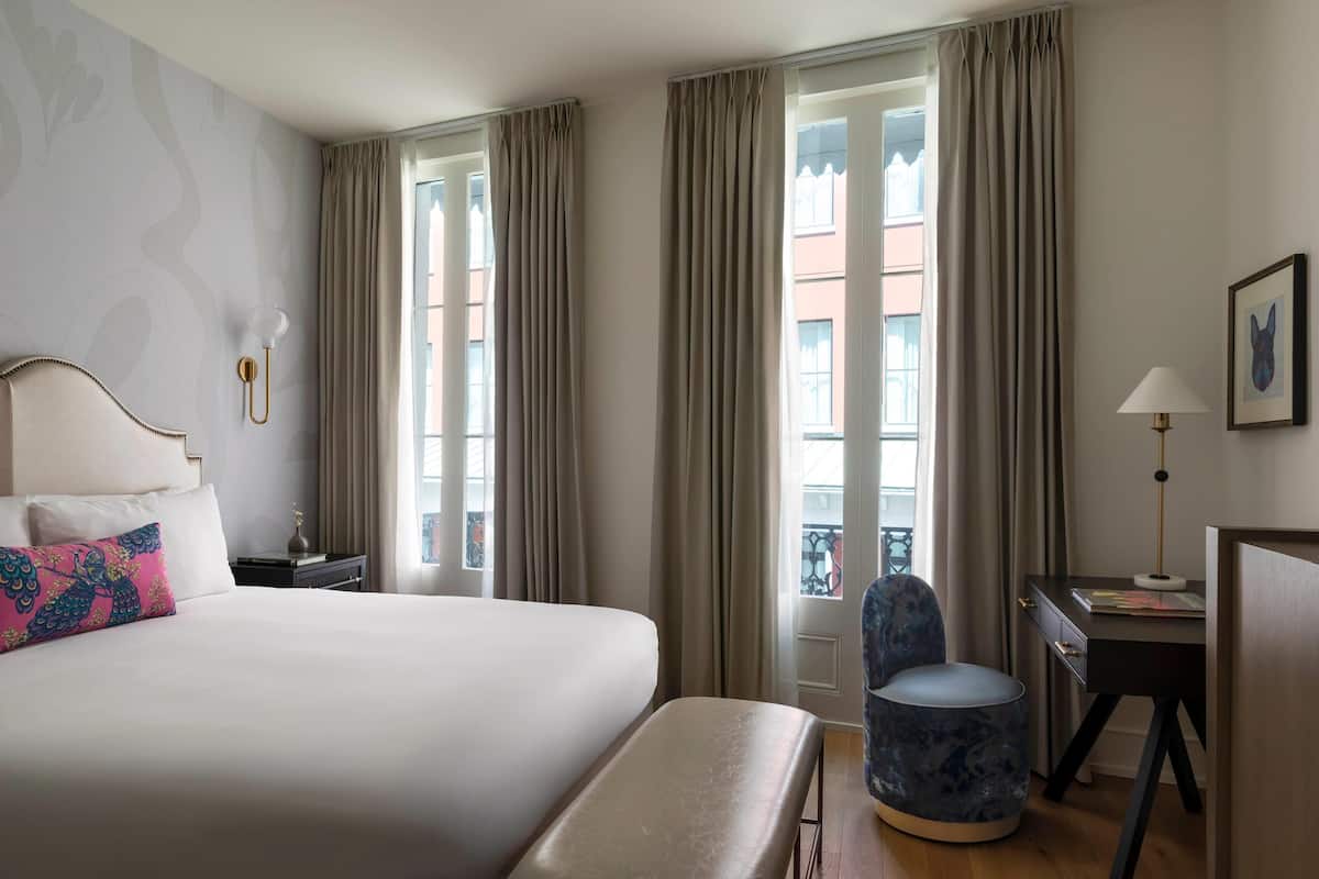 华丽客房, 1 张特大床, 无烟房