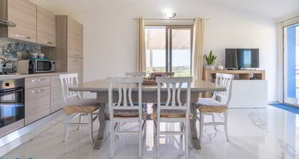 Villa Azzurra with Terrace and Private Parking in Sant’Anna Arresi