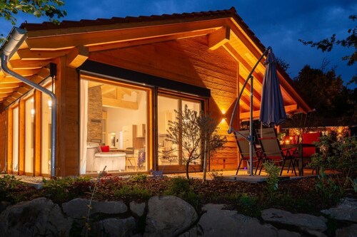 Luxusurlaub im Bayerwald: Chalet an der Sternwarte mit Sauna und Außenwhirlpool
