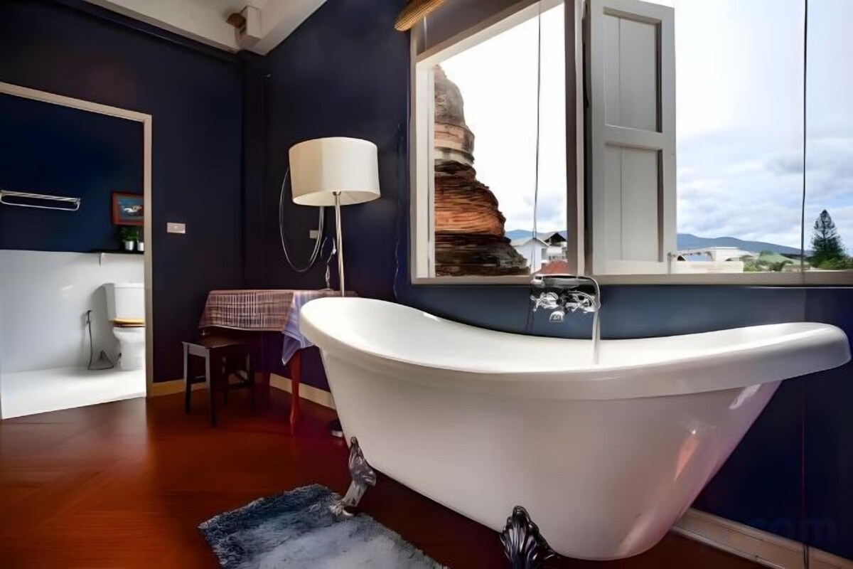 Bathroom | Separate tub and shower, bidet, towels, soap