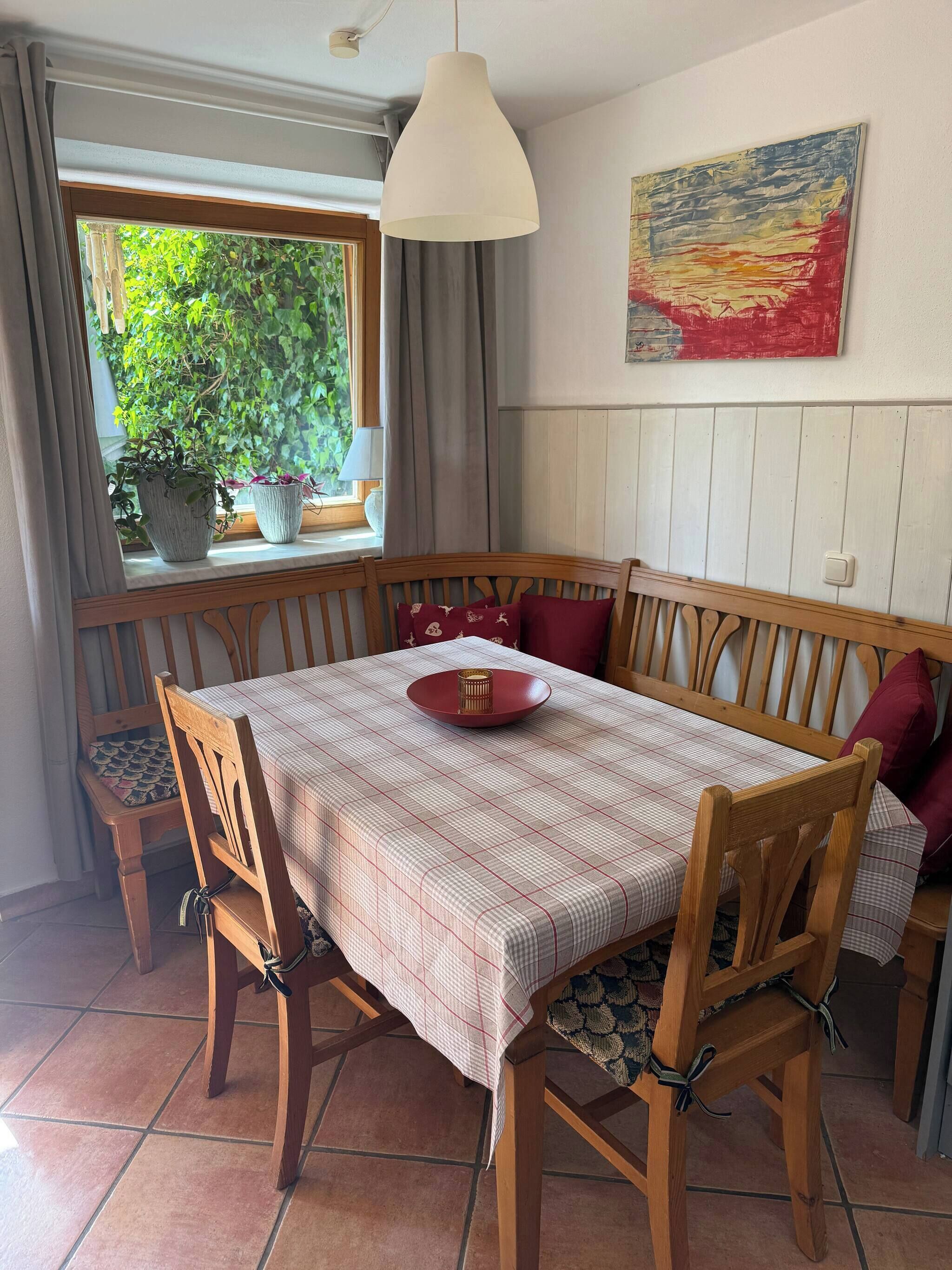 Apartment, 1 Bedroom, Smoking | Dining room
