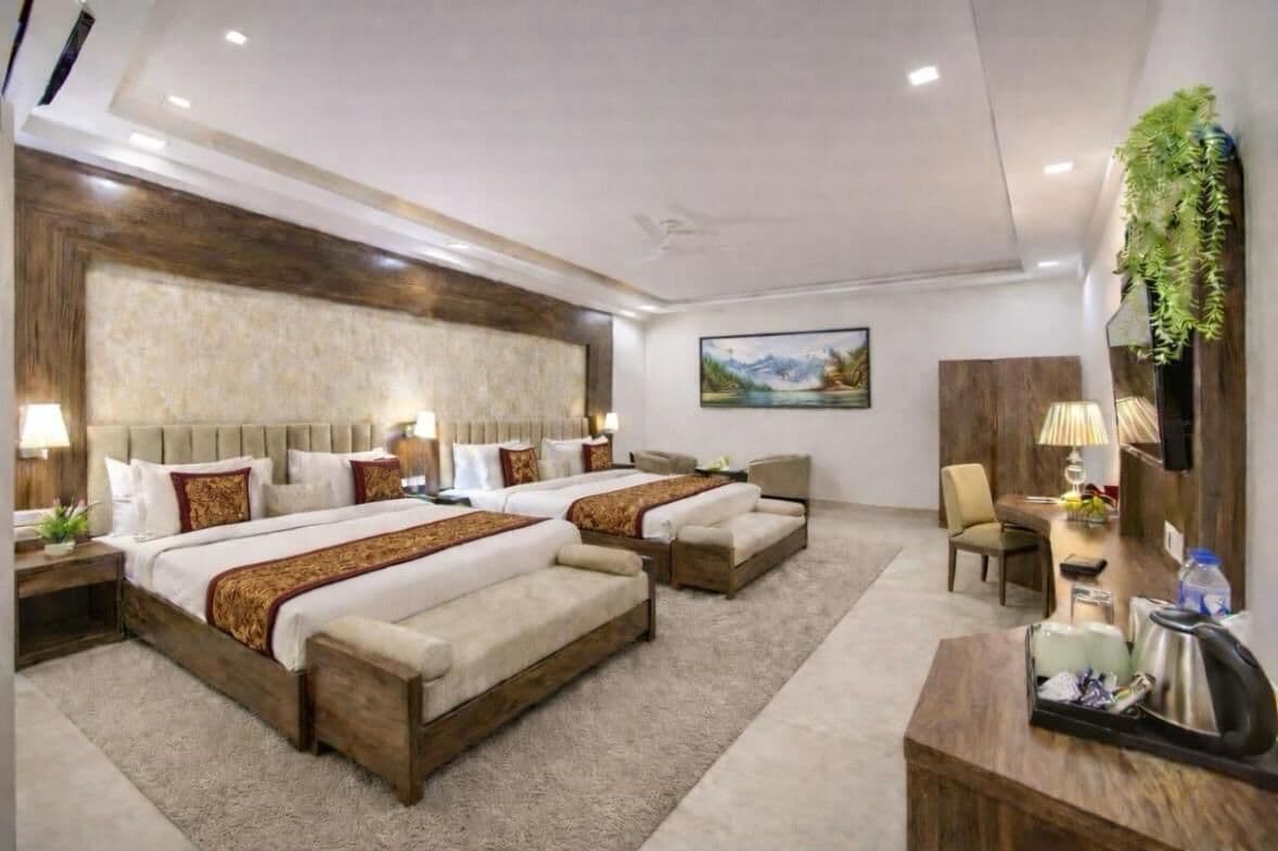 Family Room, City View