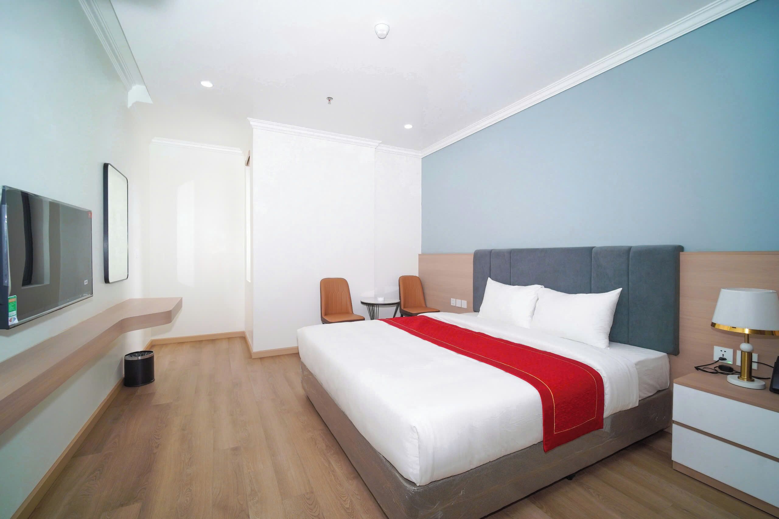 Double Room Single Use, City View