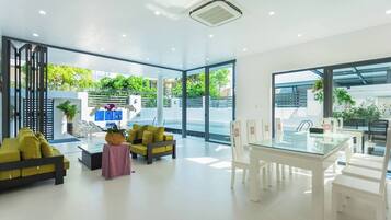 Villa, 5 camere da letto, accessibile ai disabili, fumatori | Soggiorno