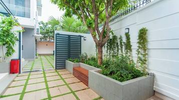 Villa, 5 chambres, accessible aux personnes à mobilité réduite, fumeur | Jardin