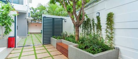 Villa, 5 chambres, accessible aux personnes à mobilité réduite, fumeur | Jardin