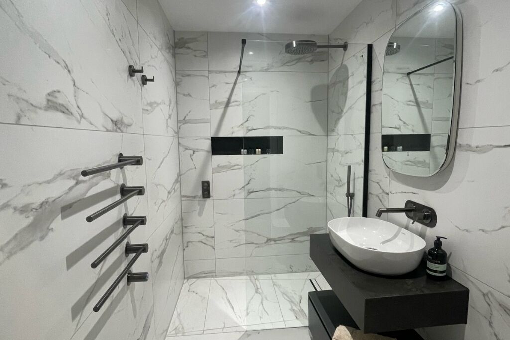 Standaard tweepersoonskamer | Badkamer