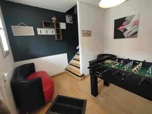 Game room - Maison familiale Cherbourg-Ping pong-Baby foot (Cherbourg-en-Cotentin)