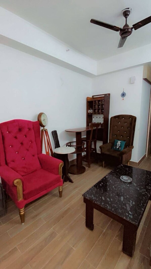 Deluxe Room - Diamond Villa (Gautam Buddh Nagar)