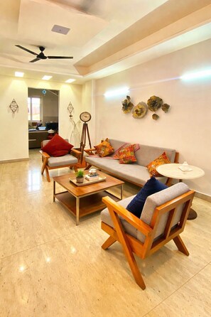 Deluxe Room | Living area - Diamond Villa (Greater Noida)