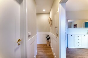 Interior - Yuri/Weinberg 1 (Baden-Baden)