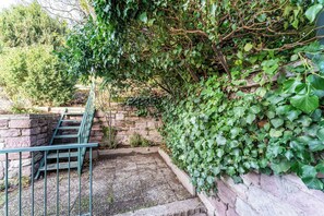 Property grounds - Yuri/Weinberg 1 (Baden-Baden)