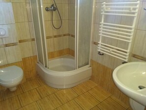 Comfort Apartment, Garden View | Bathroom - Zajazd u Doktora (Lubrza)