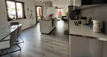 Apartment in Catania a few steps from the sea with bus stop under the house