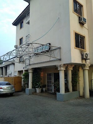 Room, 1 Bedroom, Accessible, Smoking | Bahagian luar