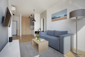 TV, offices - Modern Studio | Air Conditioning | Close to the Center (Warszawa)