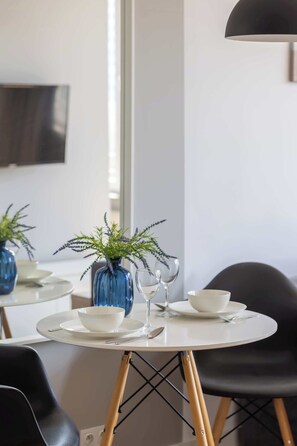 Dining - Modern Studio | Air Conditioning | Close to the Center (Warszawa)