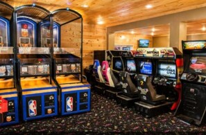 Games room - Flyin' Horse Tepee | Dollywood | Resort Access (Sevierville)