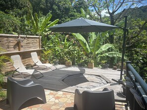 Terrace/patio - Le Bananawi Grand bungalow with jacuzzi (Pointe-Noire)