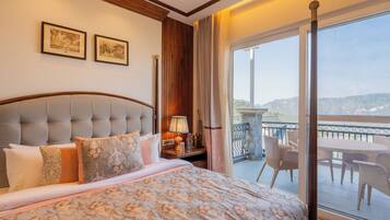 Luxury Villa, Balcony, Hill View