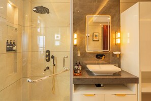 Vila superluxo, sacada, vista para a colina | Banheiro