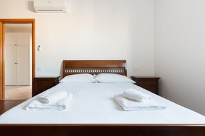 2 bedrooms - Cozy 50m2 apartment, perfect for 4 people, located on the 5th floor of a building with lift just 500m from Parco Nord, the largest green area in Milan!At 500m there is the Bruzzano-Parco Nord stop of the S2/S4 suburban train which in just a few stops t (Milan)