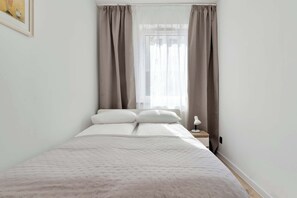 1 bedroom, desk, iron/ironing board, travel cot - Cozy Apartment | Private Garden and Parking (Władysławowo)