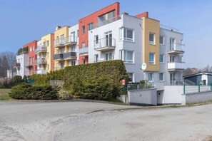 Exterior - Cozy Apartment | Private Garden and Parking (Władysławowo)