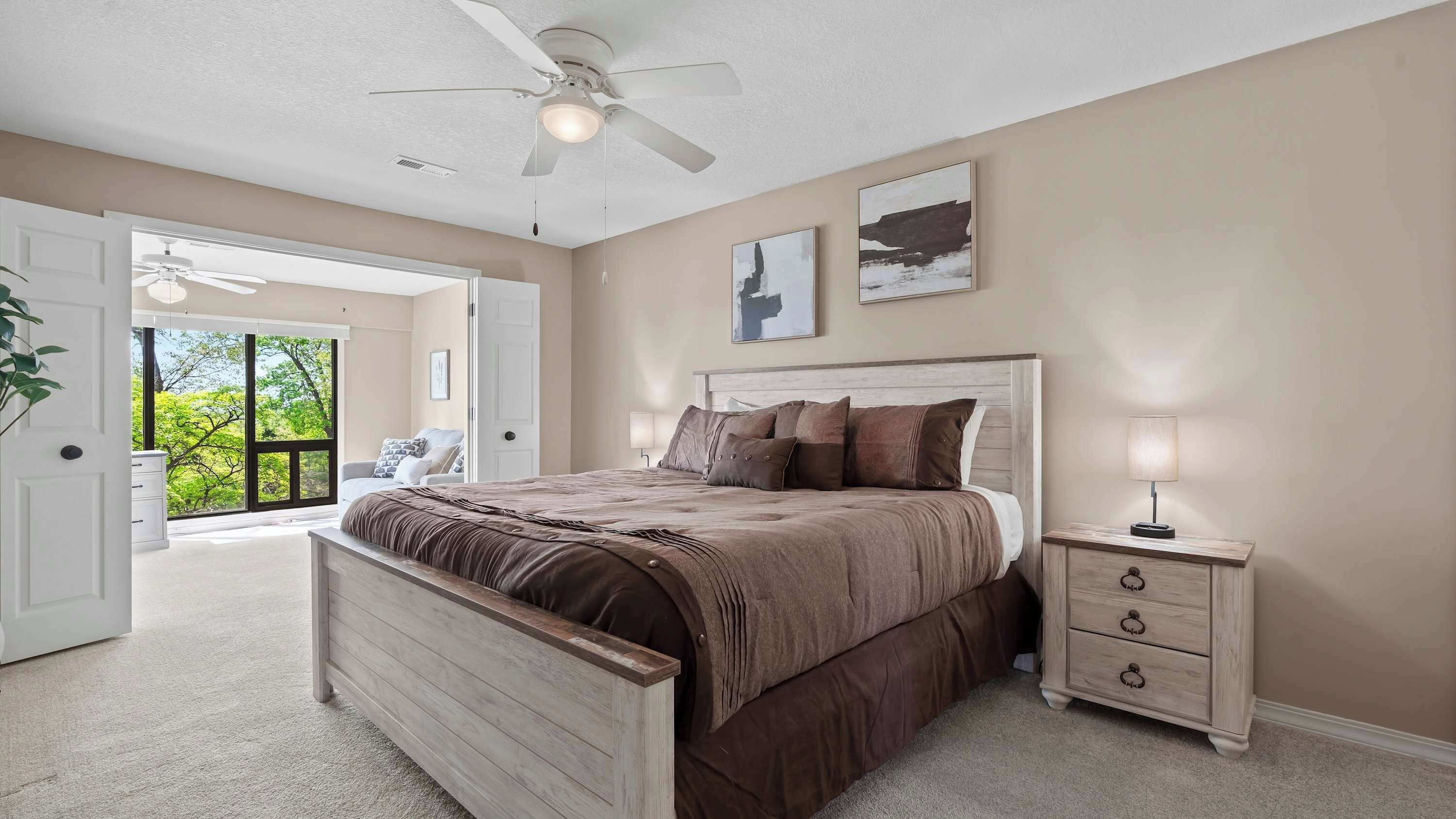 Condo, Multiple Beds, Balcony, Garden View (Lake Ozark Oasis) | 2 bedrooms, individually decorated, individually furnished, desk