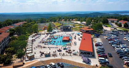 Lake Ozark Oasis Central Location & Pool Access